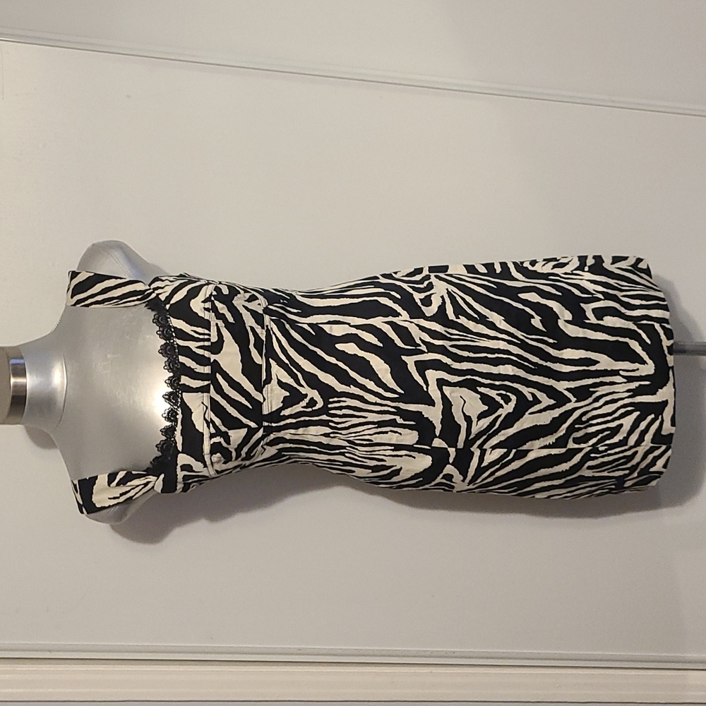 Sele vintage Y2K90s Zibra print mini fitted dress.size 7-8